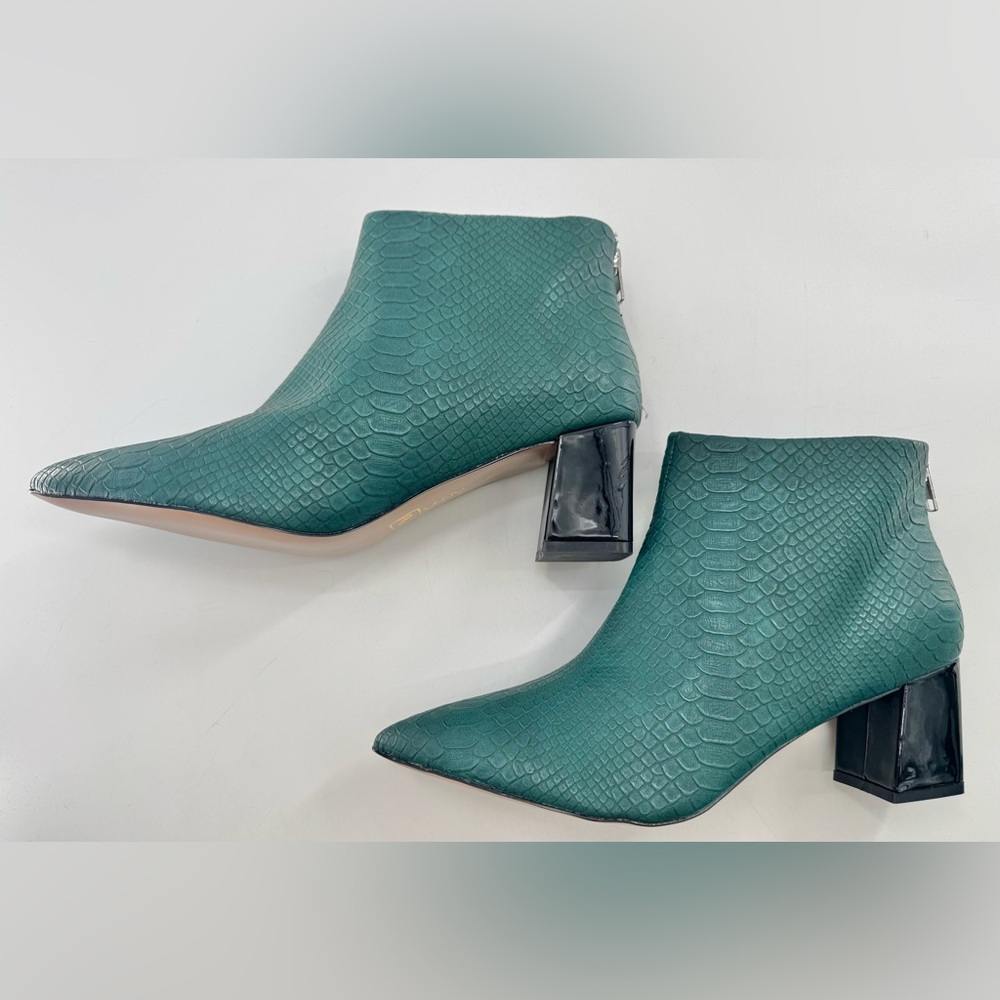 VHNY Booties Green Pointed Toe Block Heel Zip-Up Boots Size 11 NEW Designer NY